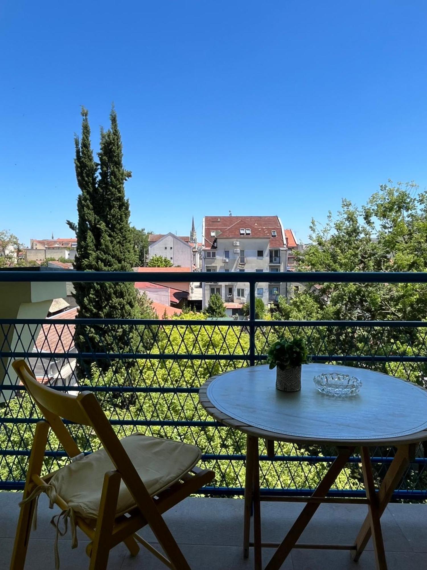 נובי סאד Apartment Vera With Free Garage מראה חיצוני תמונה