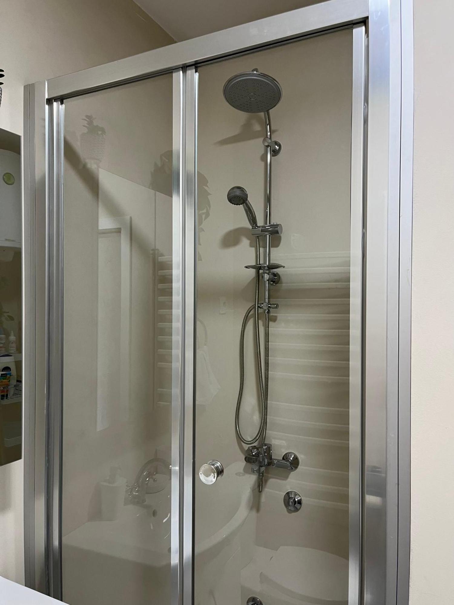 נובי סאד Apartment Vera With Free Garage מראה חיצוני תמונה
